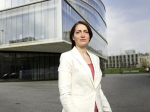 Photo of Dr Zsuzsa Mayer